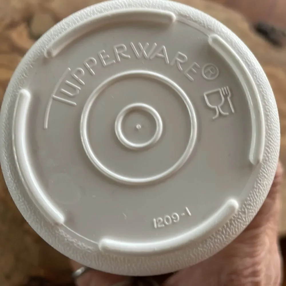 Tupperware euc vintage